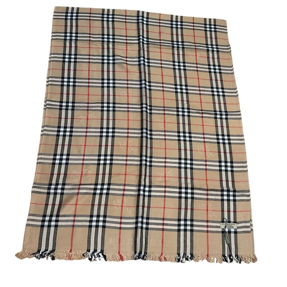 Burberry London wide check cashmere scarf - Picture 6 of 9